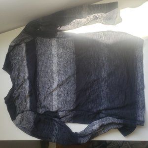 Lululemon Mens Medium Long Sleeve Gray/Black Shirt
